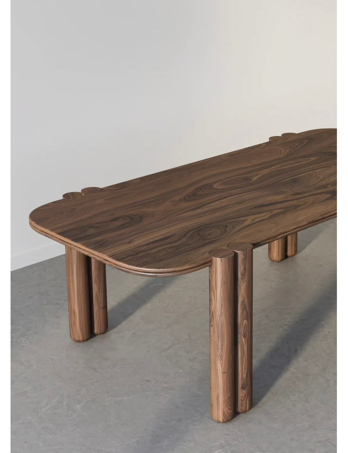 Pillar Dining Table detail